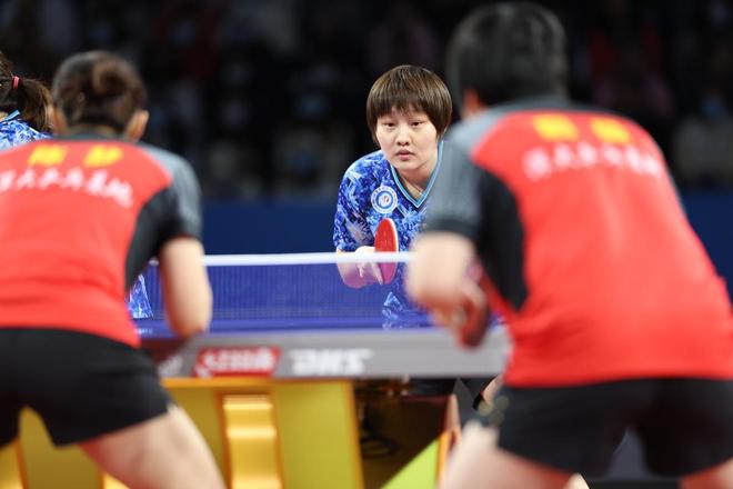 更从侧面印 更从侧面印